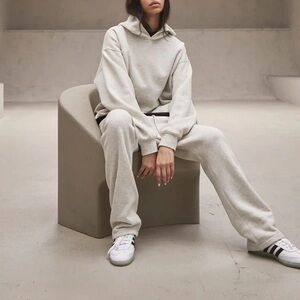 Fear of God Essentials Relaxed Sweatpants 'Light Oatmeal' Small
